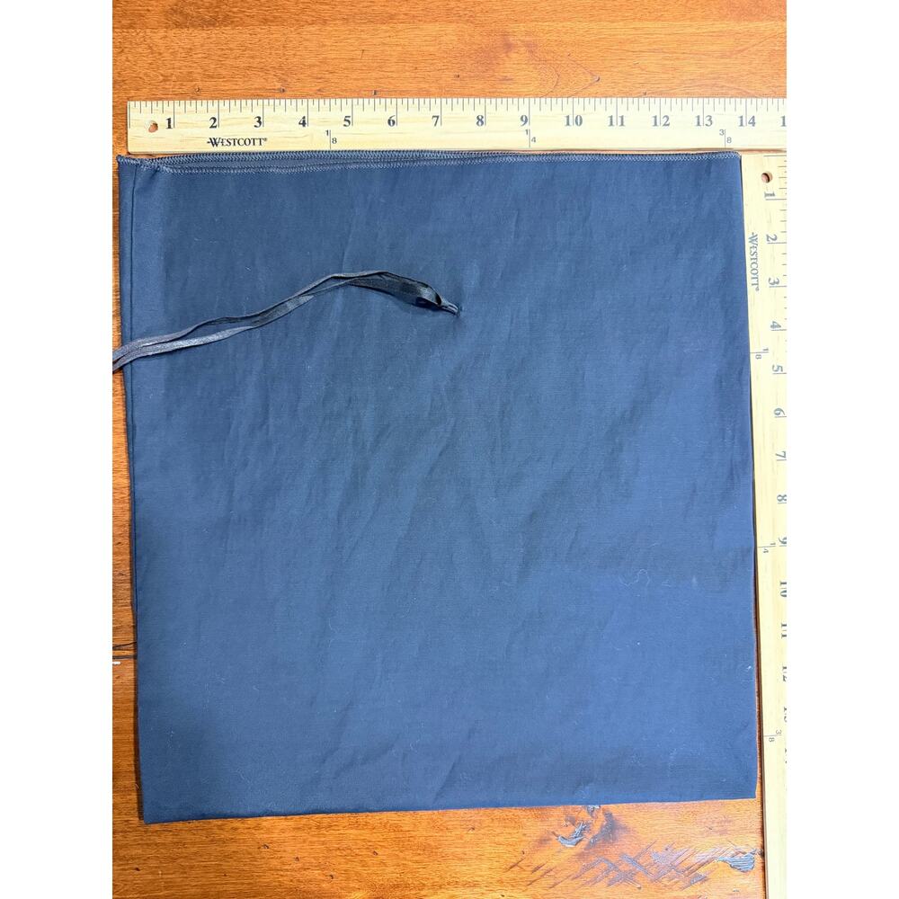 Authentic Fendi Black 14x15 Dust Bag Drawstring Storage Pouch 556 - Picture 3 of 3